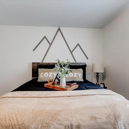 The Pet Friendly Cub Cabin Sevierville Ngoại thất bức ảnh